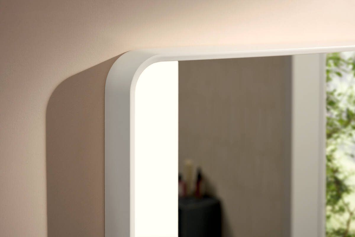 XARITA LITE Q дзеркало 100*70см з  вертикальним LED підсвічуванням