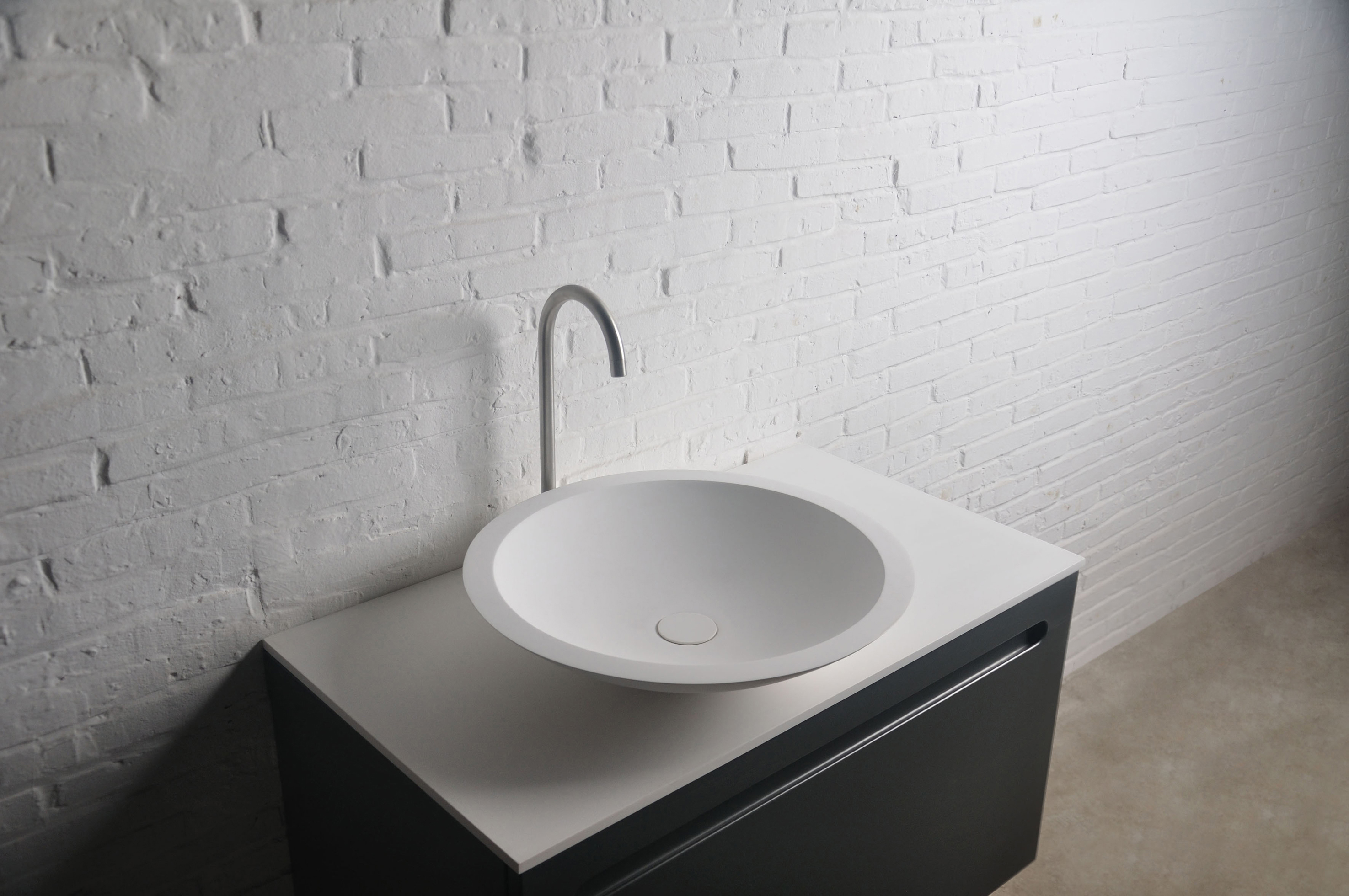 Умивальник 51,5*10,5см накладний кам'яний круглий Solid surface
